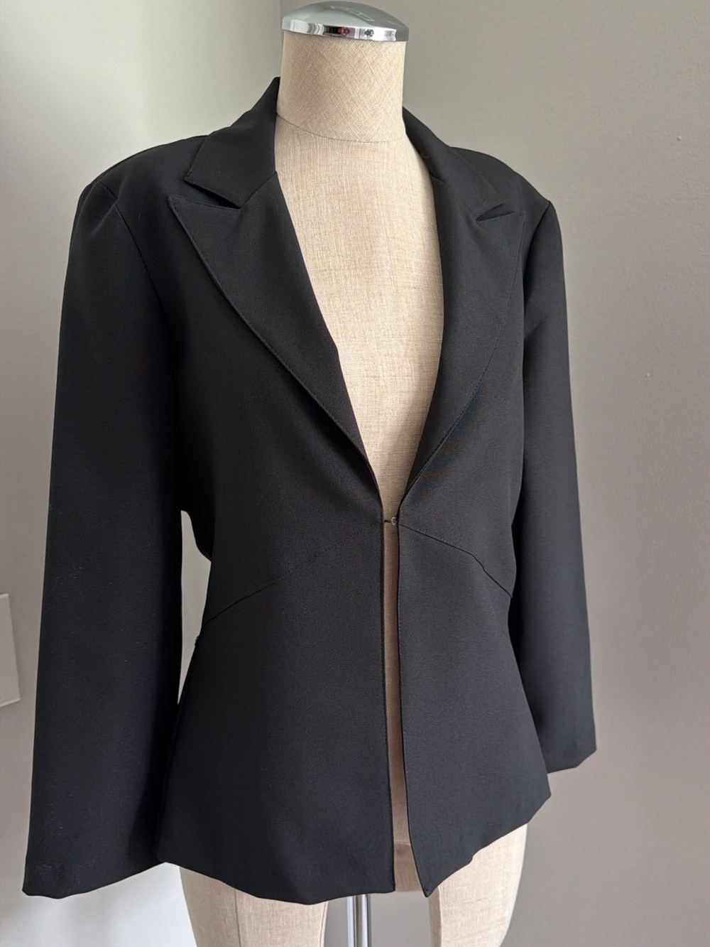 90s A. Byer Women’s Black Tie-Back Blazer Jacket Lightweight Long Sleeve Short L